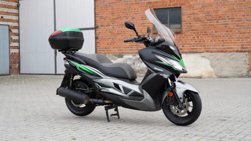 KAWASAKI, J 300  – 2017
