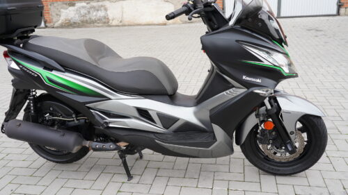 KAWASAKI, J 300  – 2017