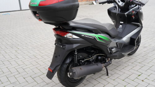 KAWASAKI, J 300  – 2017