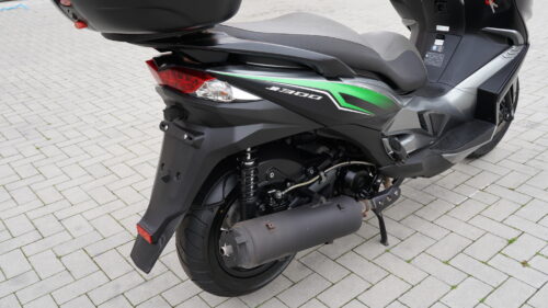 KAWASAKI, J 300  – 2017