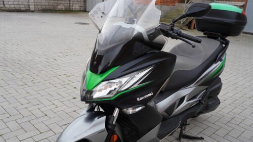 KAWASAKI, J 300  – 2017