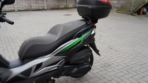 KAWASAKI, J 300  – 2017