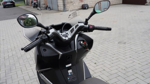 KAWASAKI, J 300  – 2017