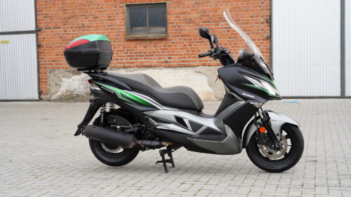 KAWASAKI, J 300  – 2017