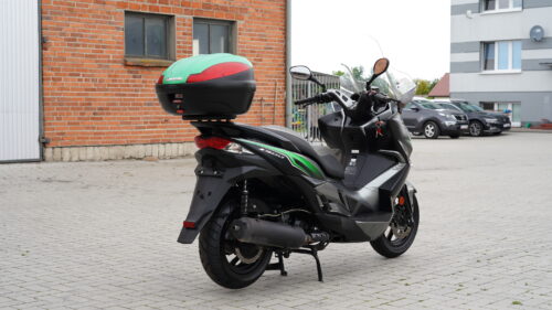 KAWASAKI, J 300  – 2017
