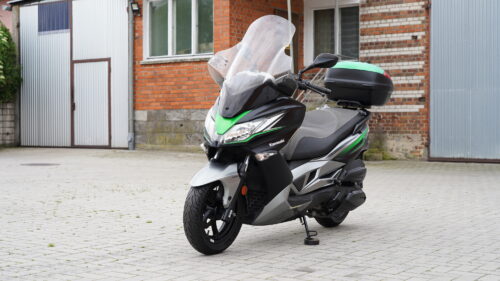 KAWASAKI, J 300  – 2017