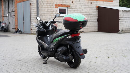 KAWASAKI, J 300  – 2017
