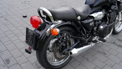 TRIUMPH, LEGEND  900
