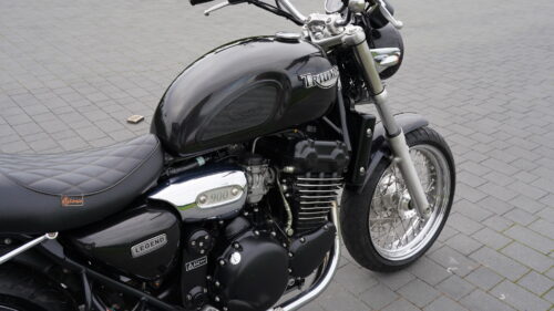 TRIUMPH, LEGEND  900