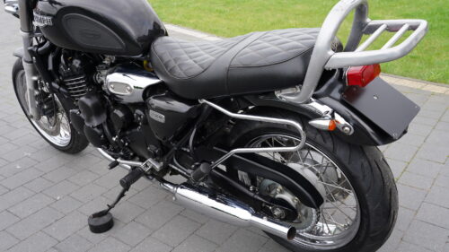 TRIUMPH, LEGEND  900