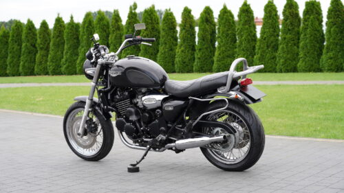 TRIUMPH, LEGEND  900