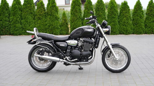 TRIUMPH, LEGEND  900