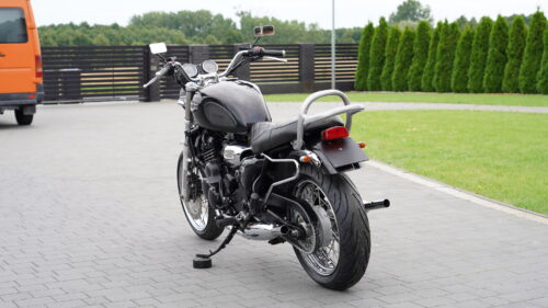 TRIUMPH, LEGEND  900