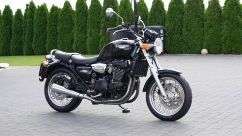 TRIUMPH, LEGEND  900