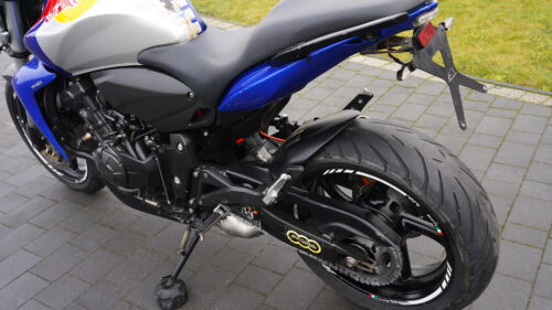 HONDA, HORNET  600   — RedBull