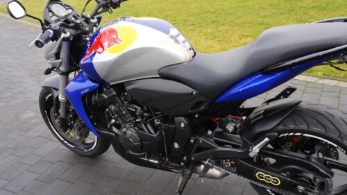HONDA, HORNET  600   — RedBull