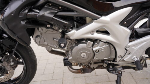 SUZUKI, GLADIUS  650