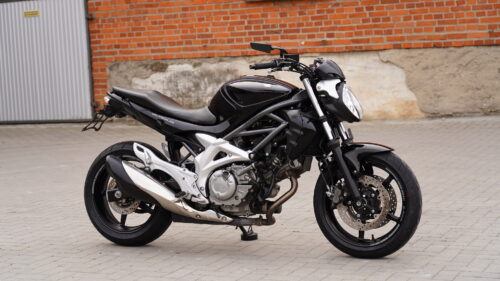 SUZUKI, GLADIUS  650