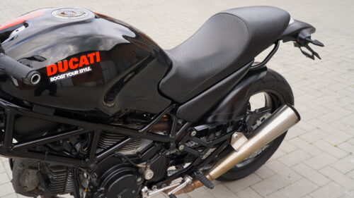 DUCATI, MONSTER  695