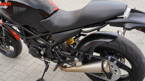 DUCATI, MONSTER  695