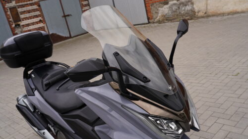 KYMCO, AK 550