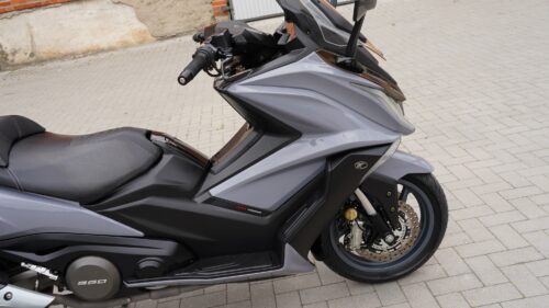 KYMCO, AK 550
