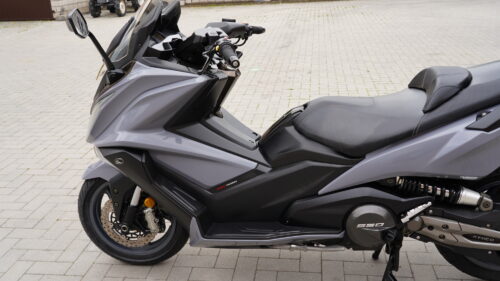 KYMCO, AK 550