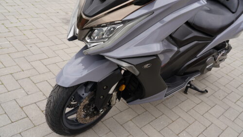 KYMCO, AK 550