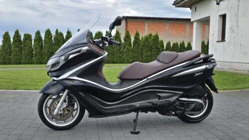 PIAGGIO, X10