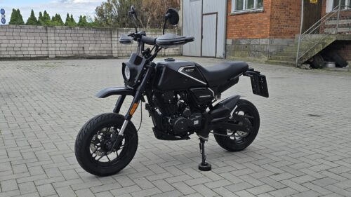 BRIXTON, CROSSFIRE  125  XS