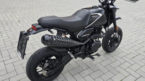 BRIXTON, CROSSFIRE  125  XS