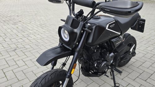 BRIXTON, CROSSFIRE  125  XS