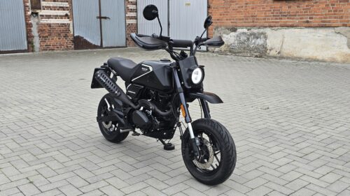 BRIXTON, CROSSFIRE  125  XS