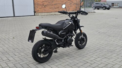 BRIXTON, CROSSFIRE  125  XS