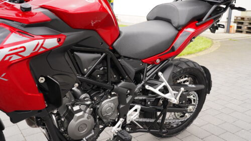 BENELLI, TRK  502 x